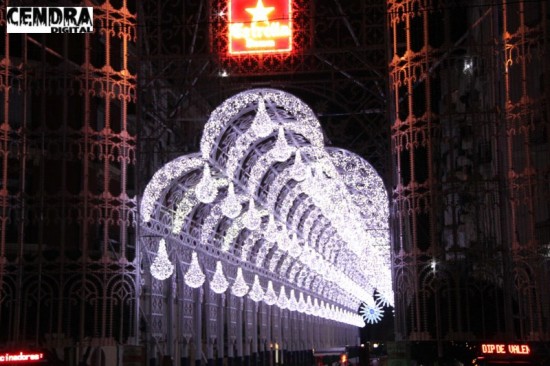 Iluminacion-Falla-Sueca-2011-9.JPG