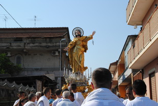 Immagine della sacra immagine per le strade<br />cittadine